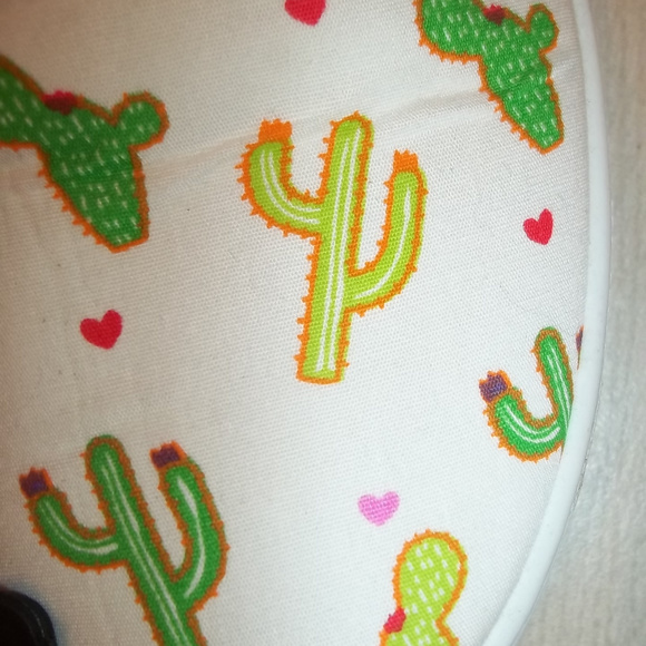 Cactus Bundle *Tote*Sneakers*Graphic Tee* - Picture 5 of 6